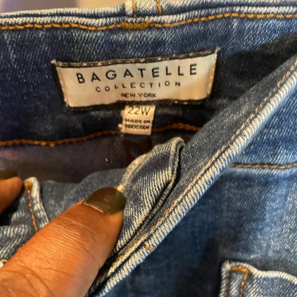Bagatelle Women’s Plus Size 22W High-Rise Cropped Wide Leg Jeans Medium Wash - Picture 6 of 12